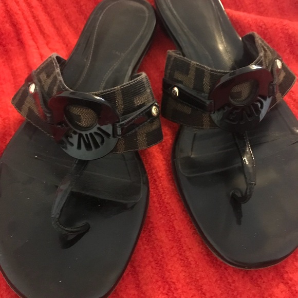 FENDI slides - Picture 2 of 5